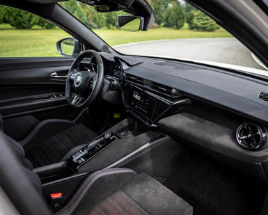 Alfa Romeo Junior Electric lease car interior
